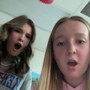 Meet your Posher, Chloe